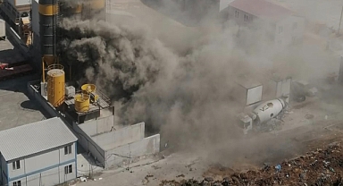 Küçükçekmece'de Beton Santrali Sağlık Tehdit Ediyor, Halk Çözüm Bekliyor, Sorumlu Kim?