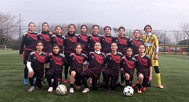 Küçükçekmece İdmanyurdu Spor kadın futbol takımı örnek olacak