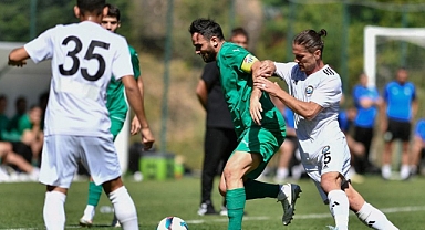 Küçükçekmece Sinopspor hazırlık maçında Bursaspor 'u1-0 mağlup etti