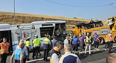 Sefaköy'de Metrobüs Kazası: 1 Ölü, 38 Yaralı
