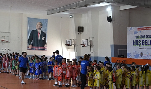 Yaz Spor Okulu’nun ikinci dönemi tamamlandı.