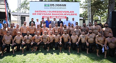 19. Geleneksel Kocasinan Yağlı Güreşler'de Erkan Taş, Başpehlivan oldu.