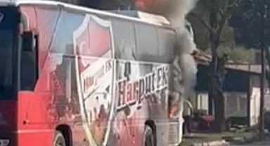 23 Elazığ FK'nin takım otobüsünde yangın