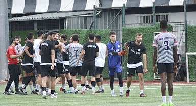 Kavga çıktı maç yarıda kaldı