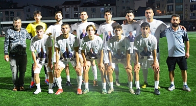 Tahtakale Kartalları FK futbolculardan anlamlı jest