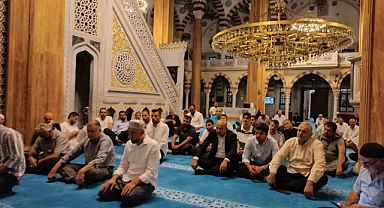 Ülkücü Şehitler İçin Düzenlenen Mevlid Programı Yoğun Katılımla Gerçekleşti
