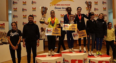15. Uluslararası Zeytinburnu Cumhuriyet Koşusu’nda 2024 Kişi Yarıştı