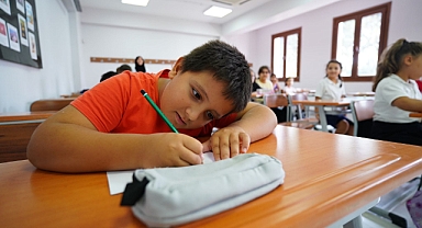 Bilgi Evleri: Çocuklarımız İçin Hem Destek Hem Eğlence