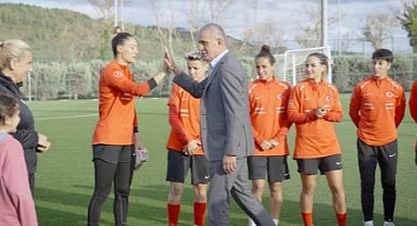 Hacıosmanoğlu, Kadın A Millî Takımımız ile Bir Araya Geldi
