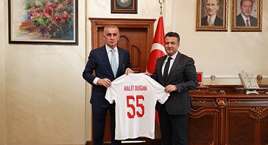 Hacıosmanoğlu'ndan Samsun Büyükşehir Belediye Başkanı Doğan'a Ziyaret