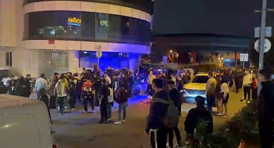 Küçükçekmece Belediyesi'nin Organize Ettiği Hande Yener Konserinde Bıcaklı Kavga
