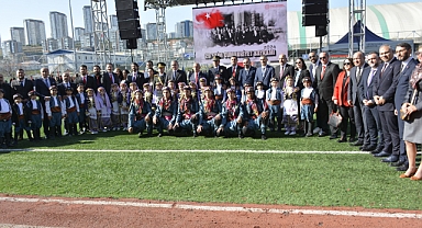Küçükçekmece'de 29 Ekim Cumhuriyet Bayramı kutlamaları stada devam etti