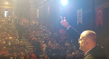 MHP Küçükçekmece Kadın Kolları'ndan Cumhuriyet'in 101. Yılında Coşkulu Konser