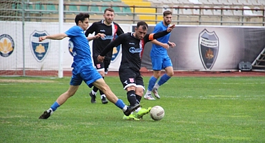 Sultanbeyli Belediyespor ilk yarıda attığı gollerle kazandı