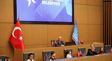 Belediye Başkanı Kemal Çebi ile Çocuk Meclisi’nde bir araya geldi.