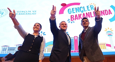 Dr. Osman Aşkın Bak, “Türkiye Yüzyılı'ndaki en büyük gücümüz gençliğimiz