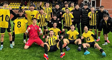 İstanbulspor Fenerbahçe'yi devirdi