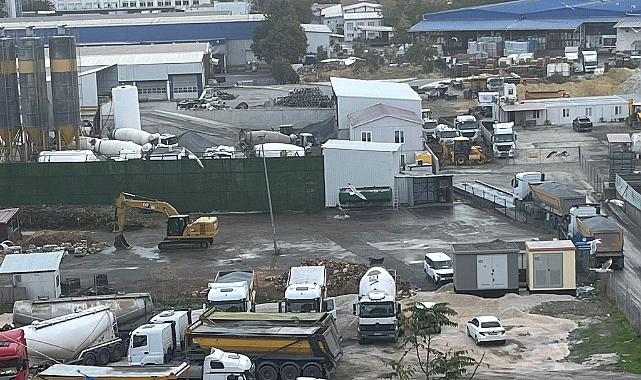Küçükçekmece İnönü Mahallesi'nde Ruhsatsız Çalışan Beton Tesisleri, Halkın Sağlığını Tehdit Ediyor