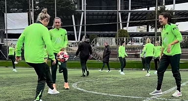 Wolfsburg FC Kadın Futbol Takımı ,MASKO Halı Sahasında Çalıştı.