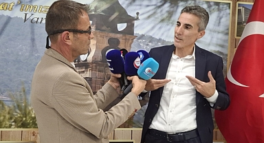 Yozgat Vakfı ve İYF'den Öğrenciye Burs Desteği. 