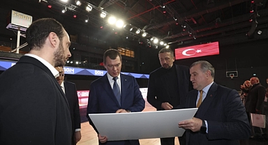 Bakan Bak, Rus mevkidaşı ile açılışı yaptı.