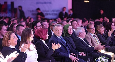 Dr. Osman Aşkın Bak,Halkbank Gençİz Zirvesi”ne katıldı