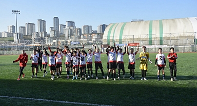 K.Ç.İdmanyurduspor U14'ler şampiyonluğunu ilan etti