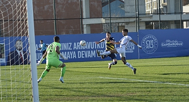 Lider Küçükçekmece Sinopspor,evinde 1-1 berabere kaldı!