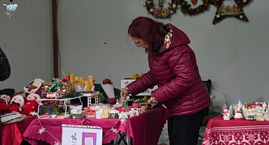 Yılbaşı Pazarı 2025” etkinliği Mimar Sinan Meydanı’nda başladı.