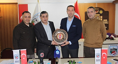 Kemahlılar Derneği, Gazetecileri Kahvaltıda Ağırladı