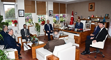 Küçükçekmece Kaymakamı Mustafa Anteplioğlu'ndan Eğitim Değerlendirme Toplantısı