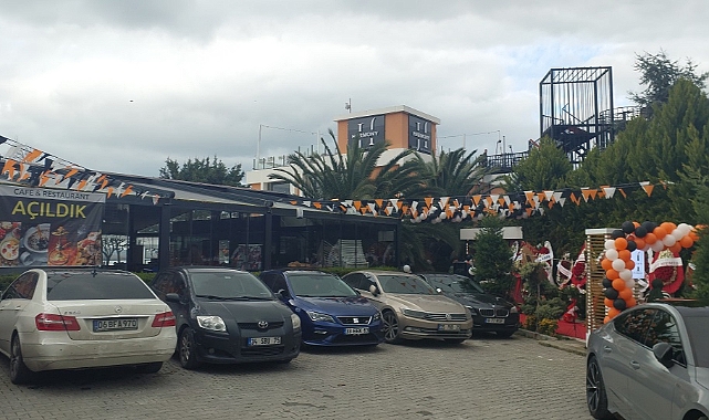 Lezzet ve Keyfin Yeni Adresi Harmony Cafe: Göl Manzaralı, Sınırsız Hizmet Sunan Yeni Mekan Kapılarını Açtı