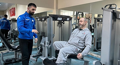 Necati Tepe, kuvvet antrenmanları sayesinde yeniden yürümeye başladı