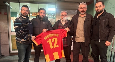 Öz Yarımburgaz 'da Sportif direktör Turgut Öztürk göreve başladı.