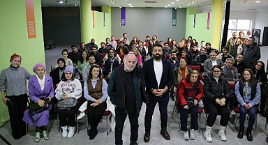 Ünlü yönetmen Serdar Akar,sinema tutkunlarıyla bir araya geldi.