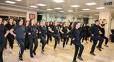 Esenyurt Belediyesi Halk Oyunları Kursuna Yoğun İlgi