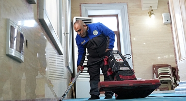 Gaziosmanpaşa Belediyesi ,İbadethaneleri Özenle Temizliyor