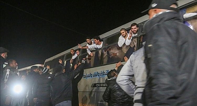 İsrail, teslim aldığı 4 cesedin teşhisi yapılana kadar Filistinli esirleri bırakmıyor
