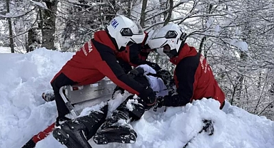 Kartepe'de JAK Timinden Karda Nefes Kesen Tatbikat
