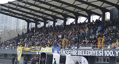 Küçükçekmece Sinopspor tarfatarlarına seyirci yasağı getirdi.