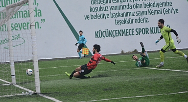 Küçükçekmecespor rahat kazandı 4-1