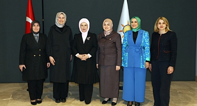 AK Partili kadınlar iftar sofrasında buluştu
