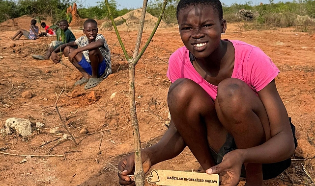 Bağcılar Belediyesi, Afrika’da yetimler için meyve bahçesi oluşturdu