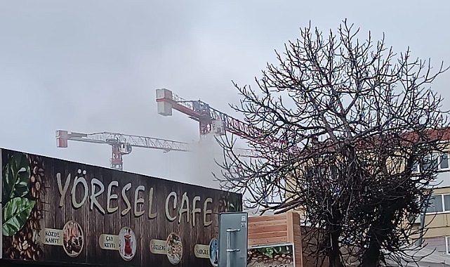 E5 Metro Park avm nin Yanındaki Yöresel Cafe’nin Bacasından Yükselen Duman Vatandaşı İsyan Ettirdi!