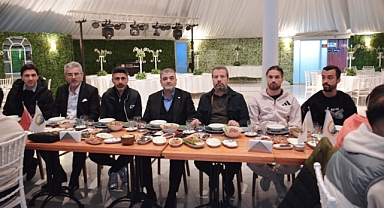 Küçükçekmece Sinopspor'da İftar Buluşması: Birlik ve Şampiyonluk İnancı