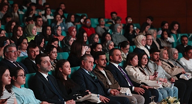 Bakan Bak, “Kültürümüze, milli değerlerimize sahip çıkmanız lazım.