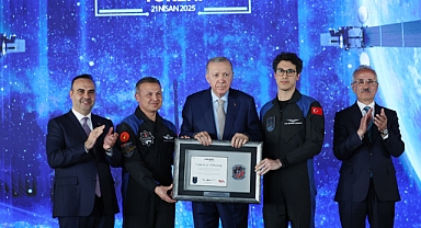 Cumhurbaşkanı Erdoğan, Gençlerimize güçlü, müreffeh ve itibarlı bir Türkiye teslim edeceğiz. 