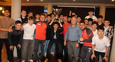 Taçspor U15 Takımı Şampiyonluğunu coşkuyla kutladı