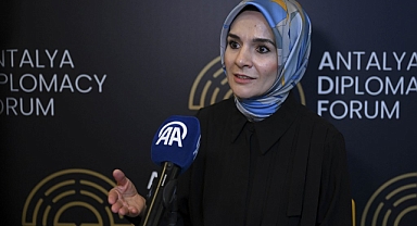 Uluslararası boyutta güçlü bir aile diplomasisi yürütüyoruz.