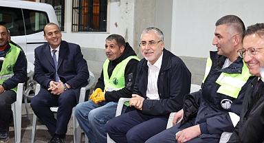 Bakan Işıkhan, 1 Mayıs Emek ve Dayanışma Günü’nü İşçilerle Birlikte Kutladı